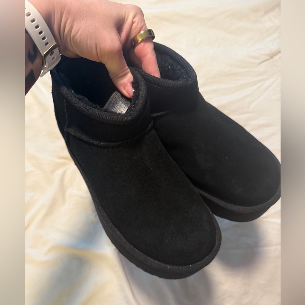 UGG Ultra Mini Platform Black